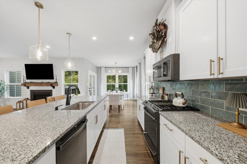 452 Isabella Ct — photo 8