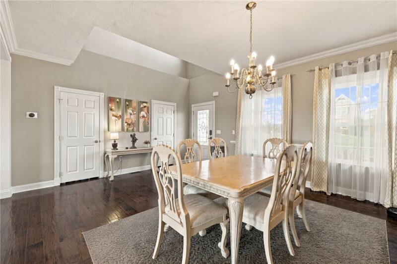215 Horse Shoe Drive — photo 8
