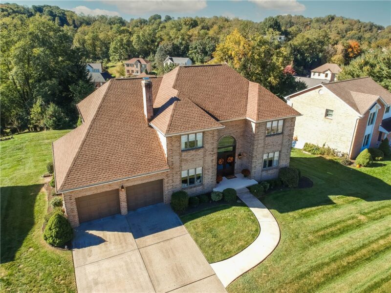 127 Field Club Drive W — photo 2