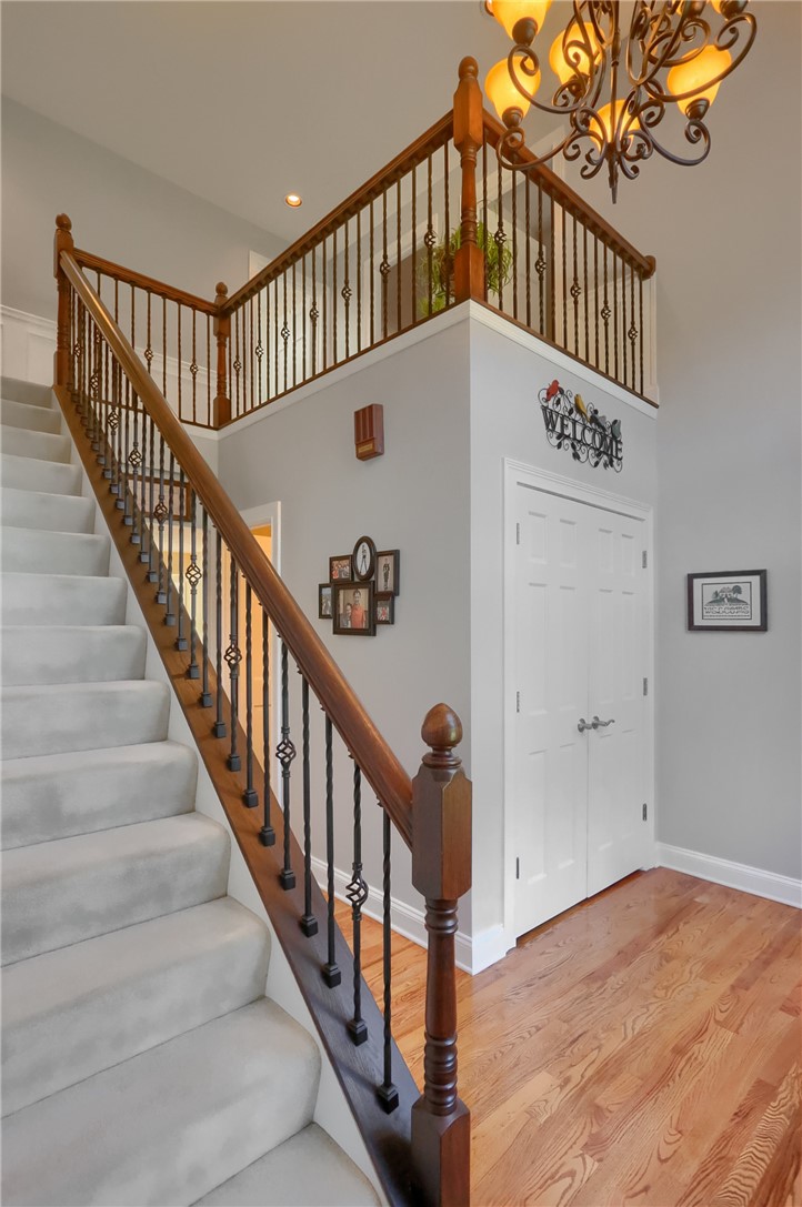 127 Field Club Drive W — photo 7