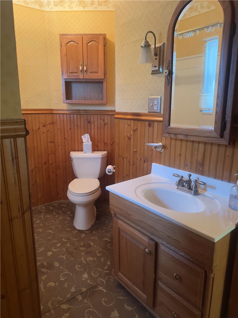 864 Forest Ave — photo 8