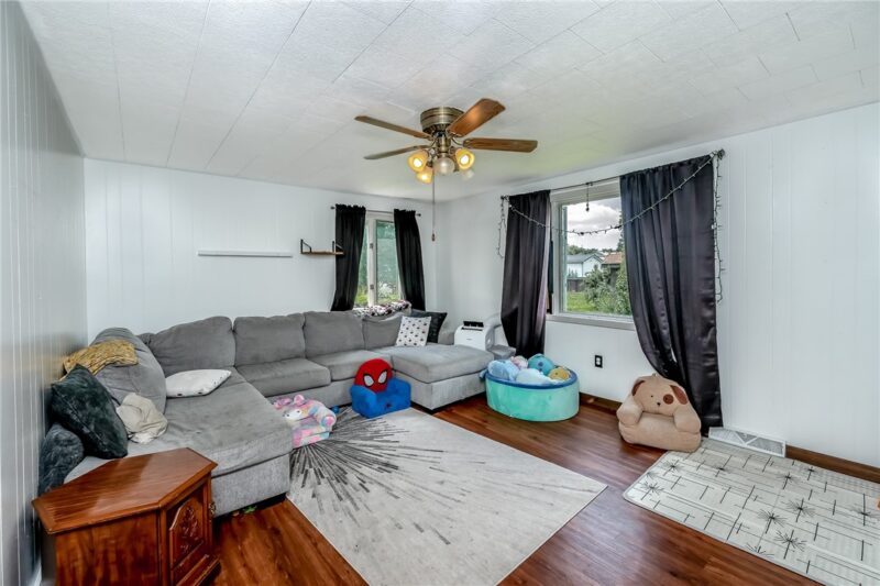 19 Cedar St — photo 8