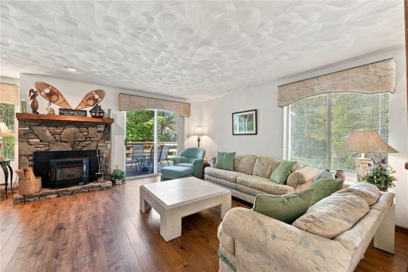 1846 Eagles Ridge Way — photo 2