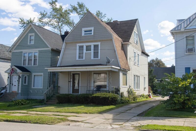 949 W 8th St — photo 3