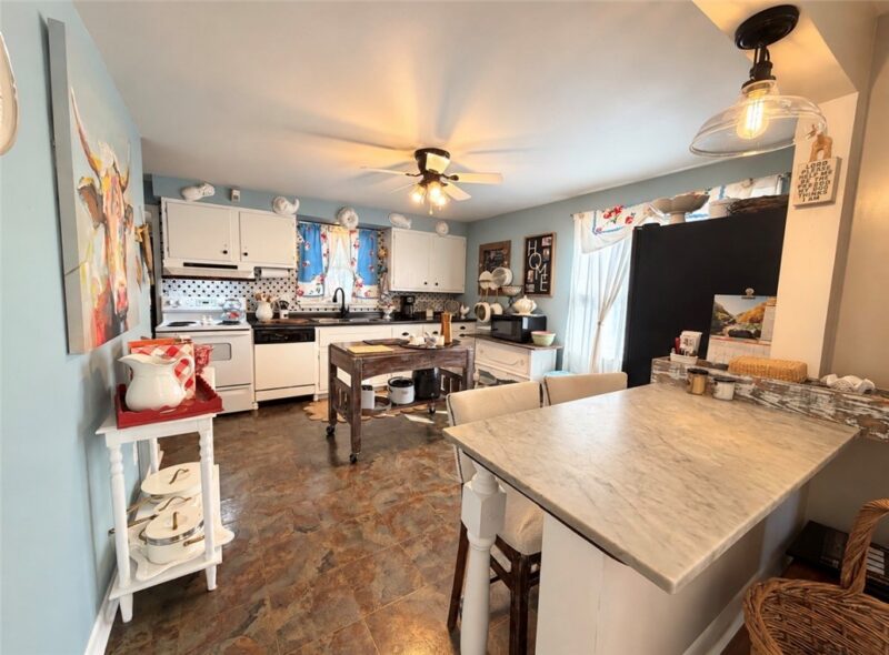 207 Central Dr — photo 4