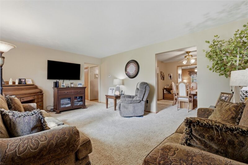 5005 Schwartz Ln — photo 4