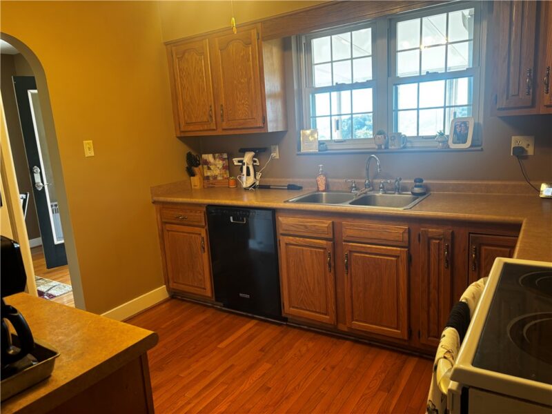 68 Redwood Ave — photo 7