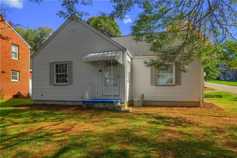 727 Pershing St — photo 2