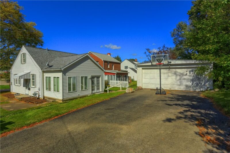 727 Pershing St — photo 4