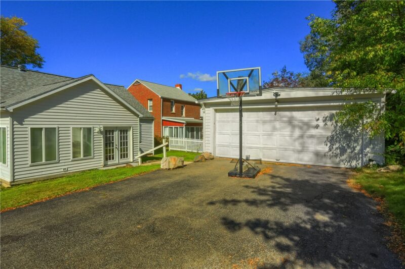 727 Pershing St — photo 5