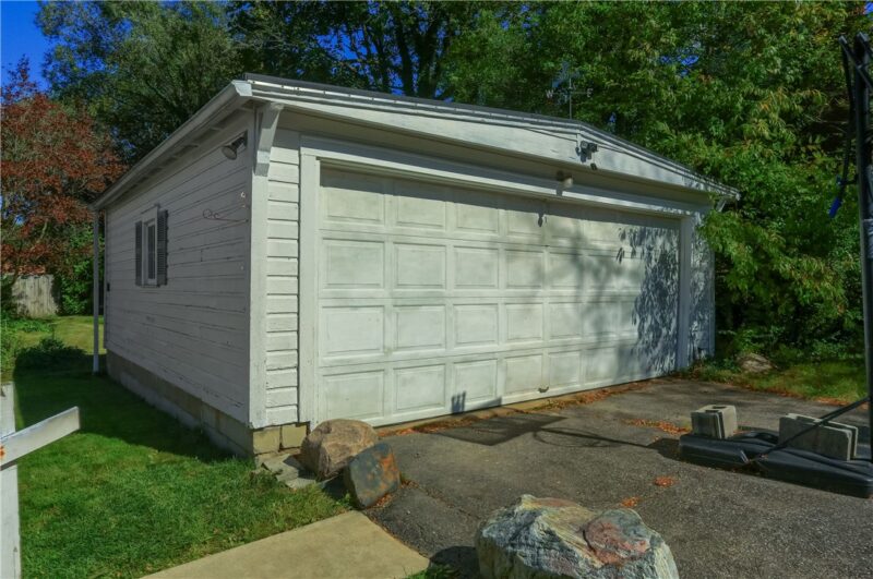 727 Pershing St — photo 8