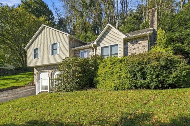 758 Harvey Ave — photo 2