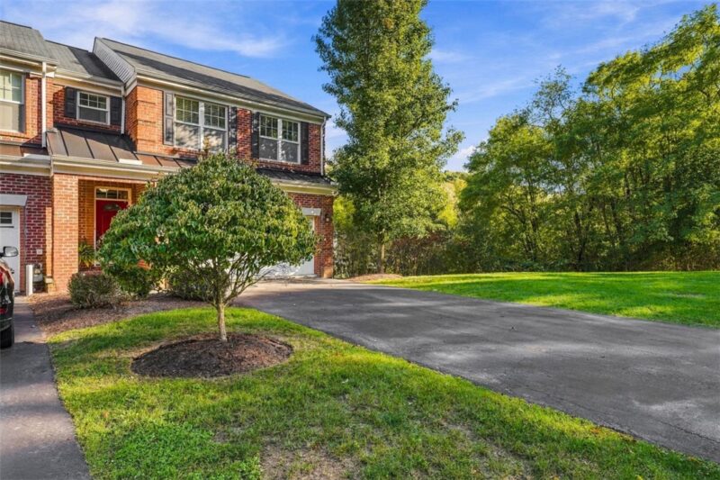 160 Harmony Rd — photo 2