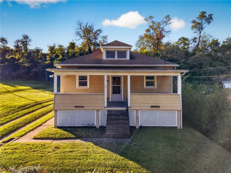 627 Mcgowan Ave — photo 2