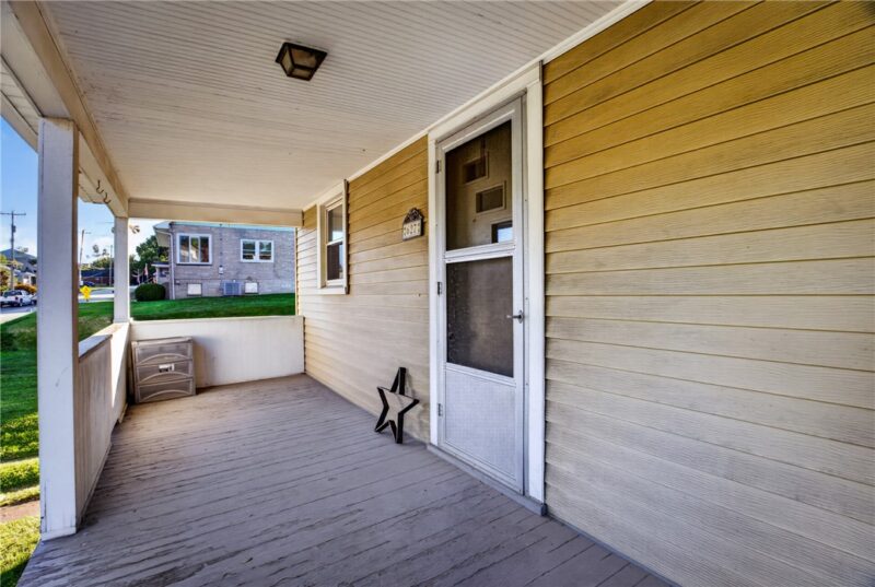 627 Mcgowan Ave — photo 4