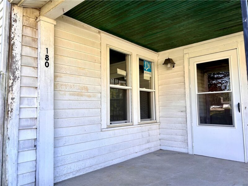 180 Grandview Ave — photo 2