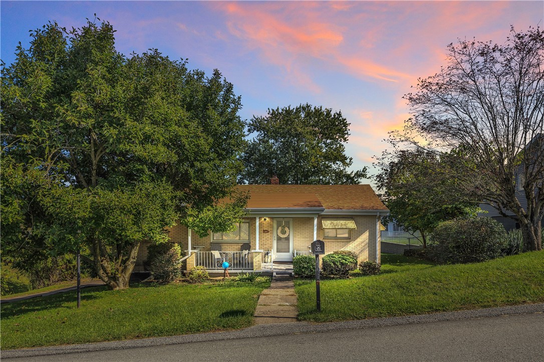2207 Warren Avenue — photo 1