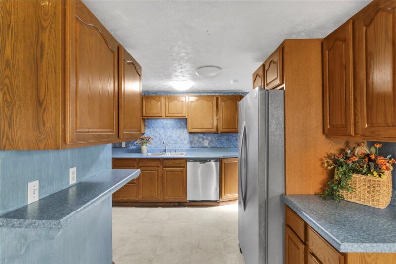 2207 Warren Avenue — photo 7