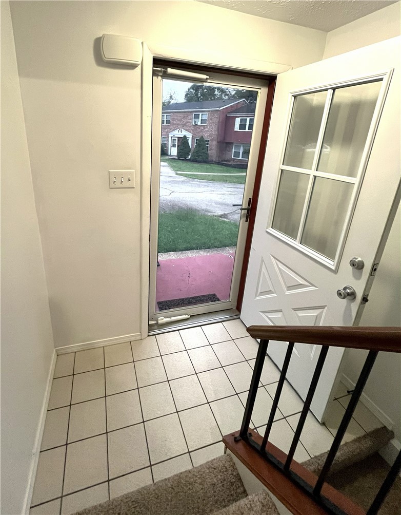 103 Hickory Cir — photo 2