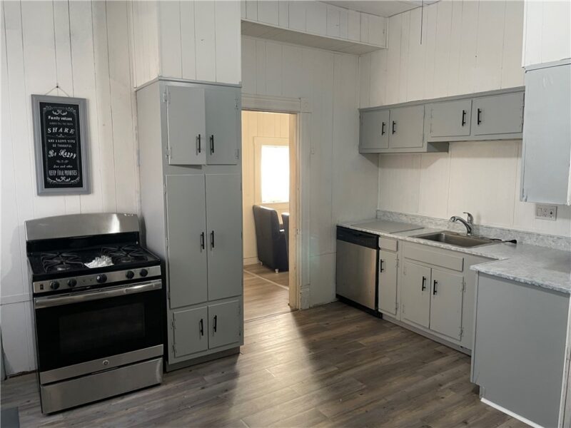326 Franklin St — photo 4