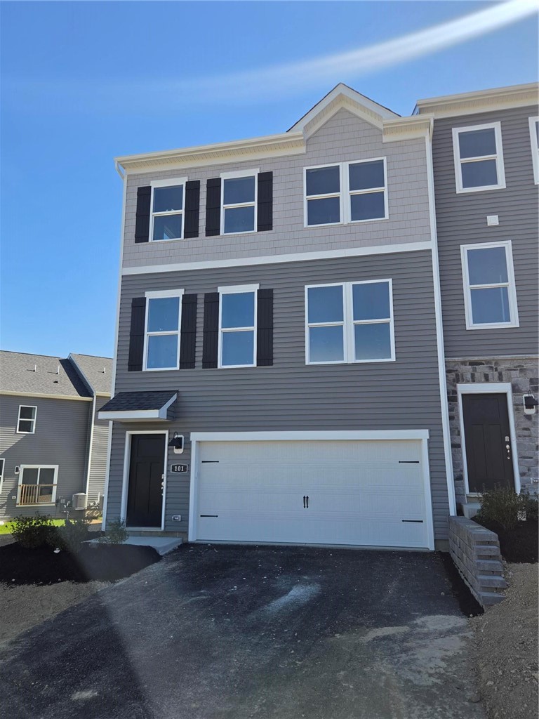 101 Laurel Hills Drive — photo 1