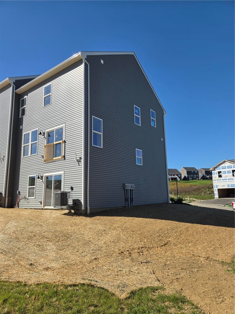 101 Laurel Hills Drive — photo 2