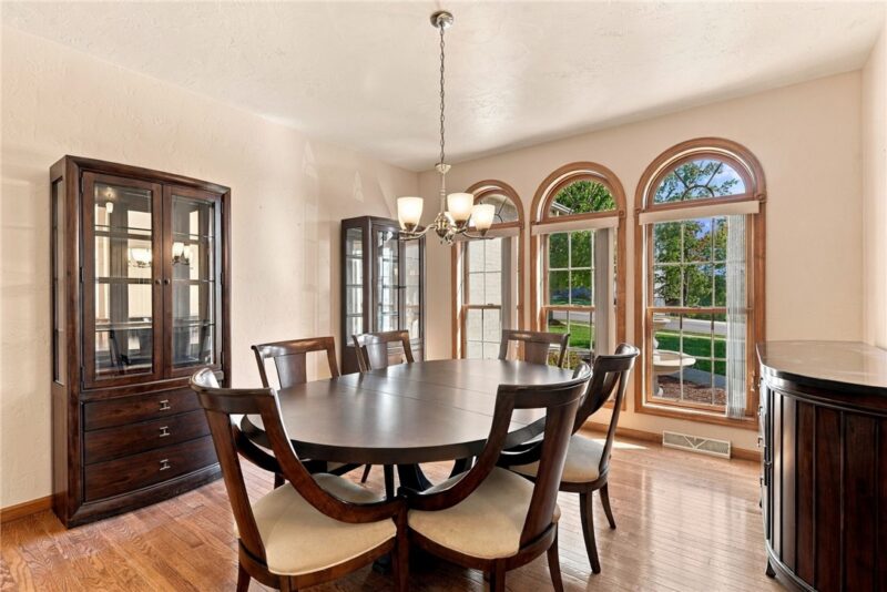 706 Forest Oaks Trl — photo 8