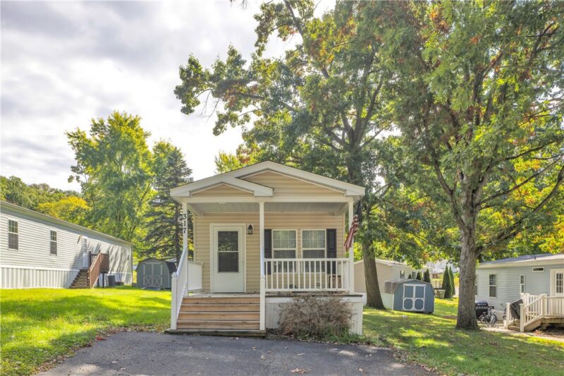 317 Laurel Dr — photo 3