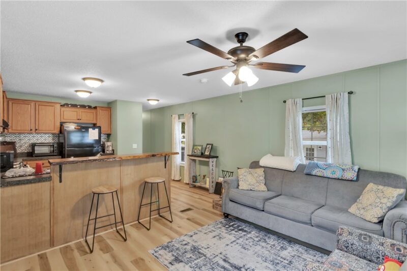 317 Laurel Dr — photo 5