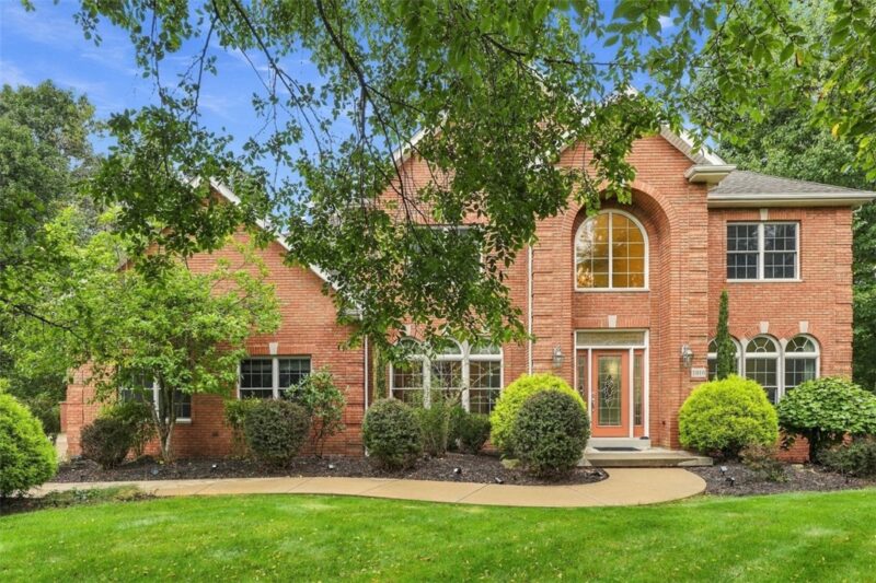 1016 Diane Ln — photo 2
