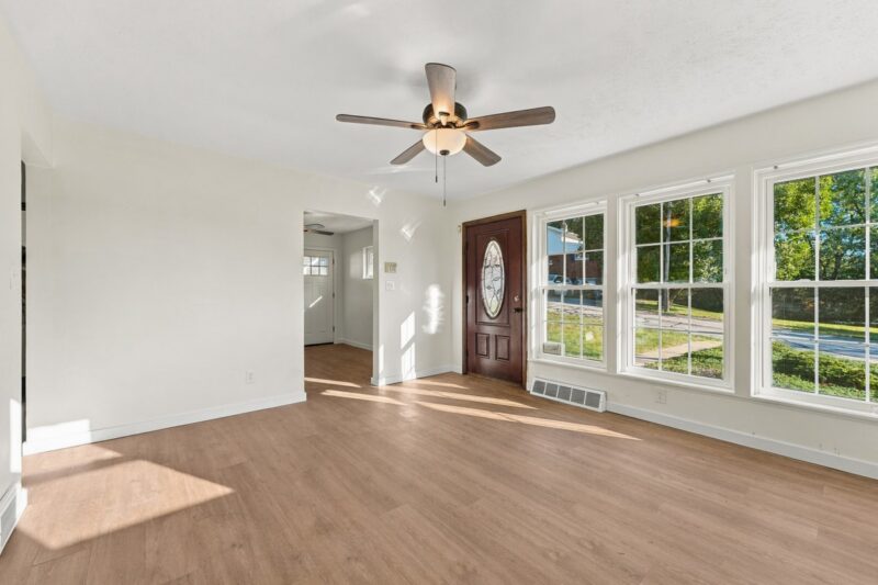 215 Dunbar DRIVE — photo 5
