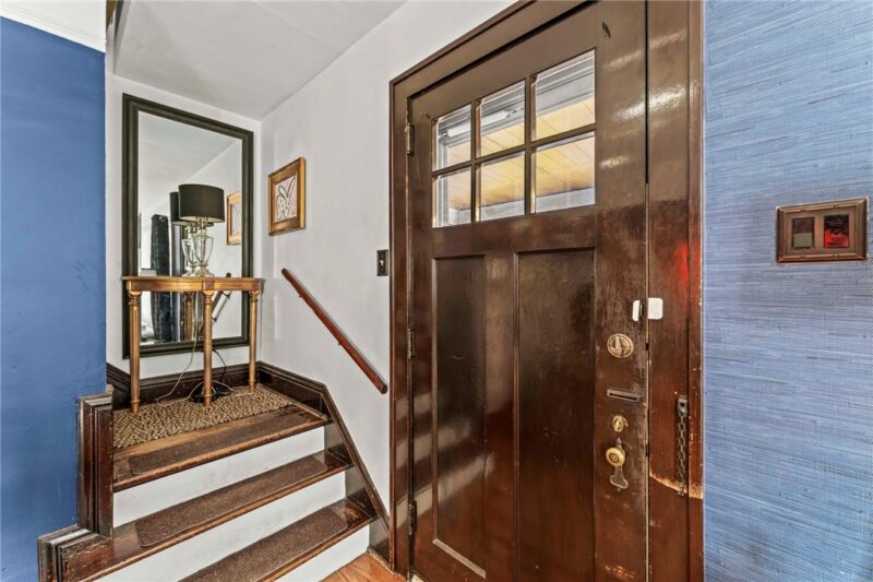 439 Franklin Ave — photo 4