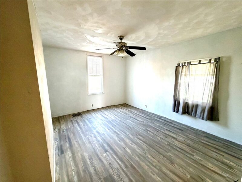 118-120 S Carnegie Ave — photo 5
