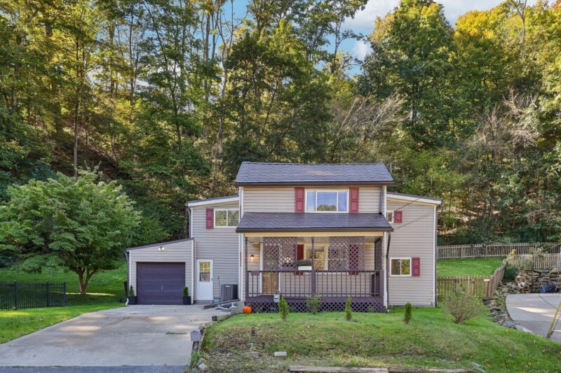 225 Camp Horne ROAD — photo 2