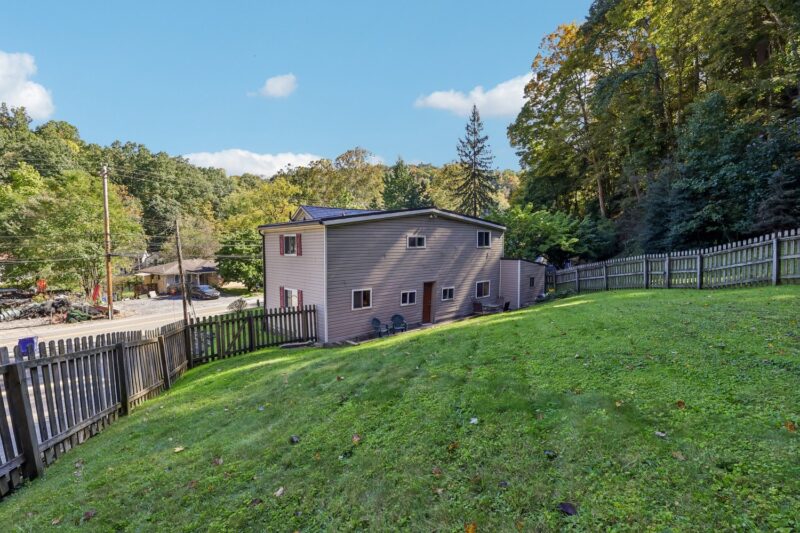225 Camp Horne ROAD — photo 7