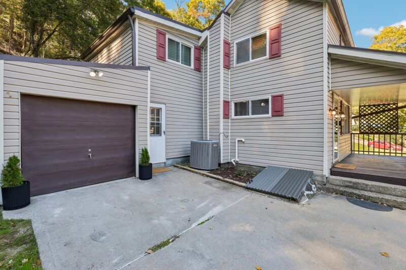 225 Camp Horne ROAD — photo 8