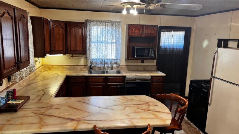 214 Cleveland St — photo 7