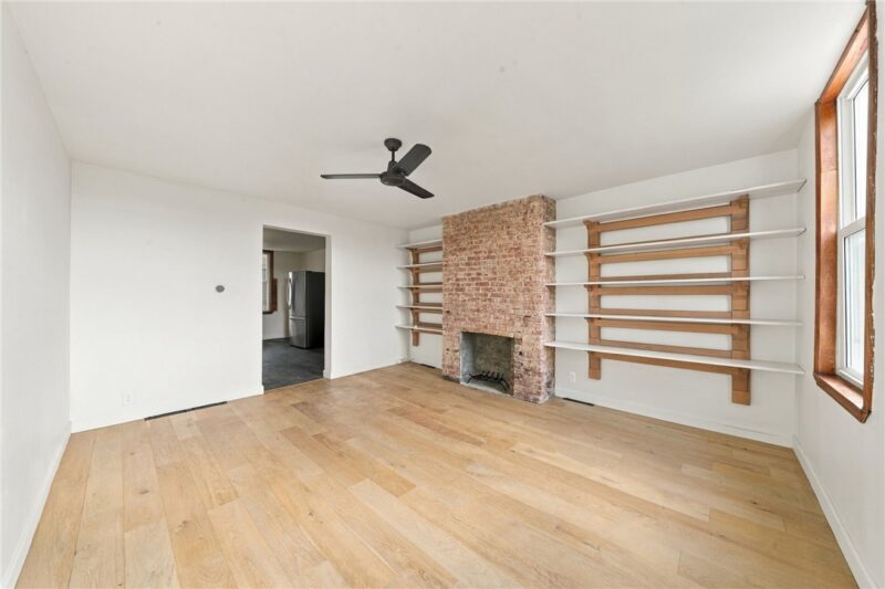 12 Luty Ave — photo 6