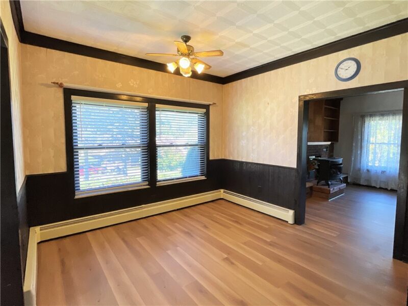 686 RIDGE AVENUE — photo 6