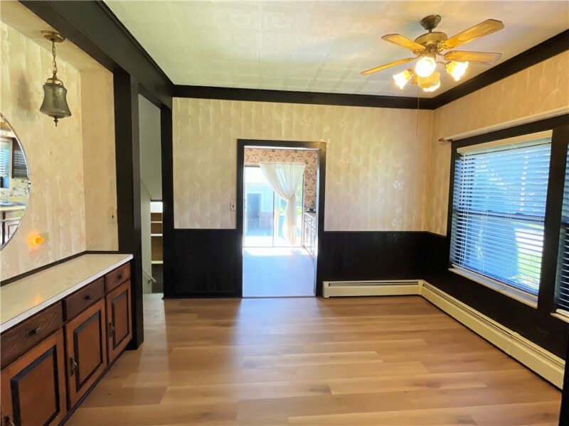 686 RIDGE AVENUE — photo 7