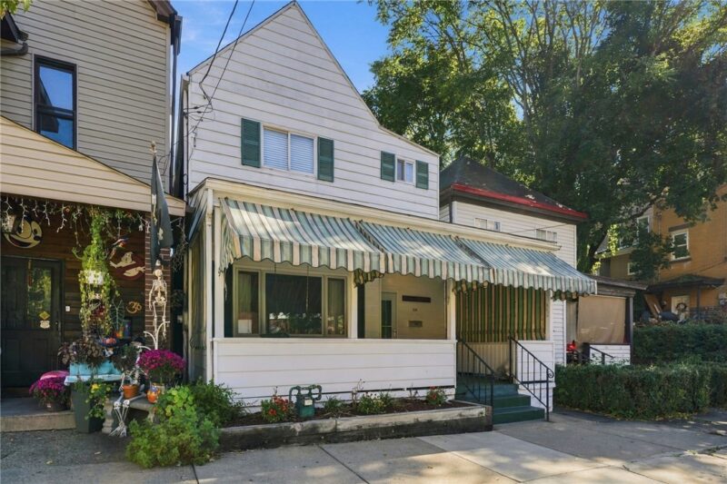 321 Center Ave — photo 2