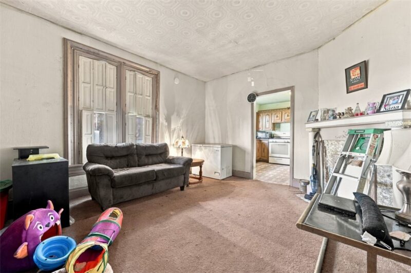 233 W Brady St — photo 6