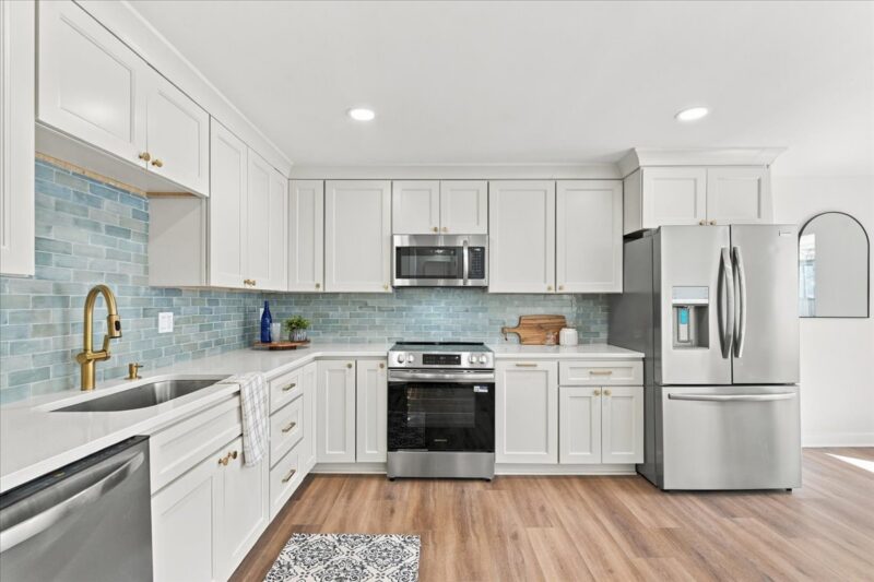 213 Pine Court — photo 8