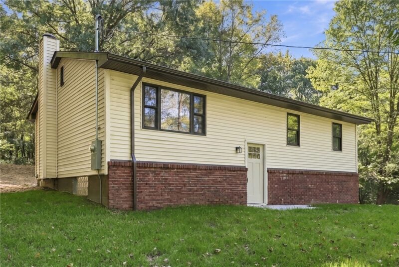 14 Blackswoods Rd — photo 2