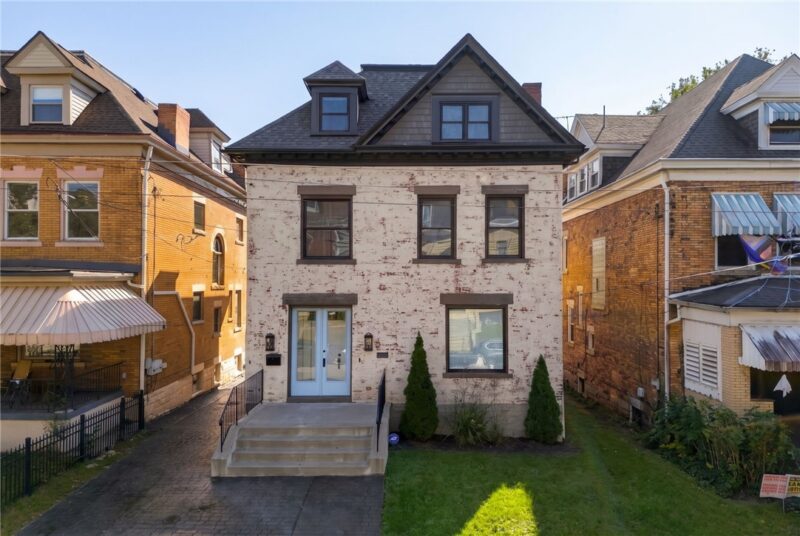 203 Stratford Ave — photo 2