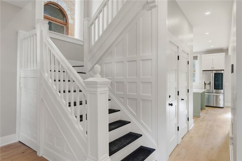 203 Stratford Ave — photo 5