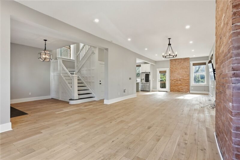 203 Stratford Ave — photo 6