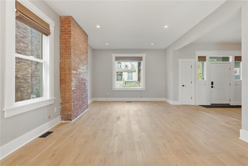203 Stratford Ave — photo 8