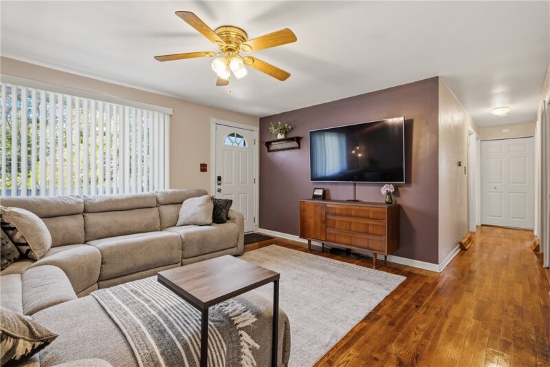 213 Alpine Village Dr — photo 3