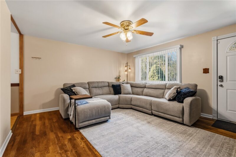213 Alpine Village Dr — photo 4